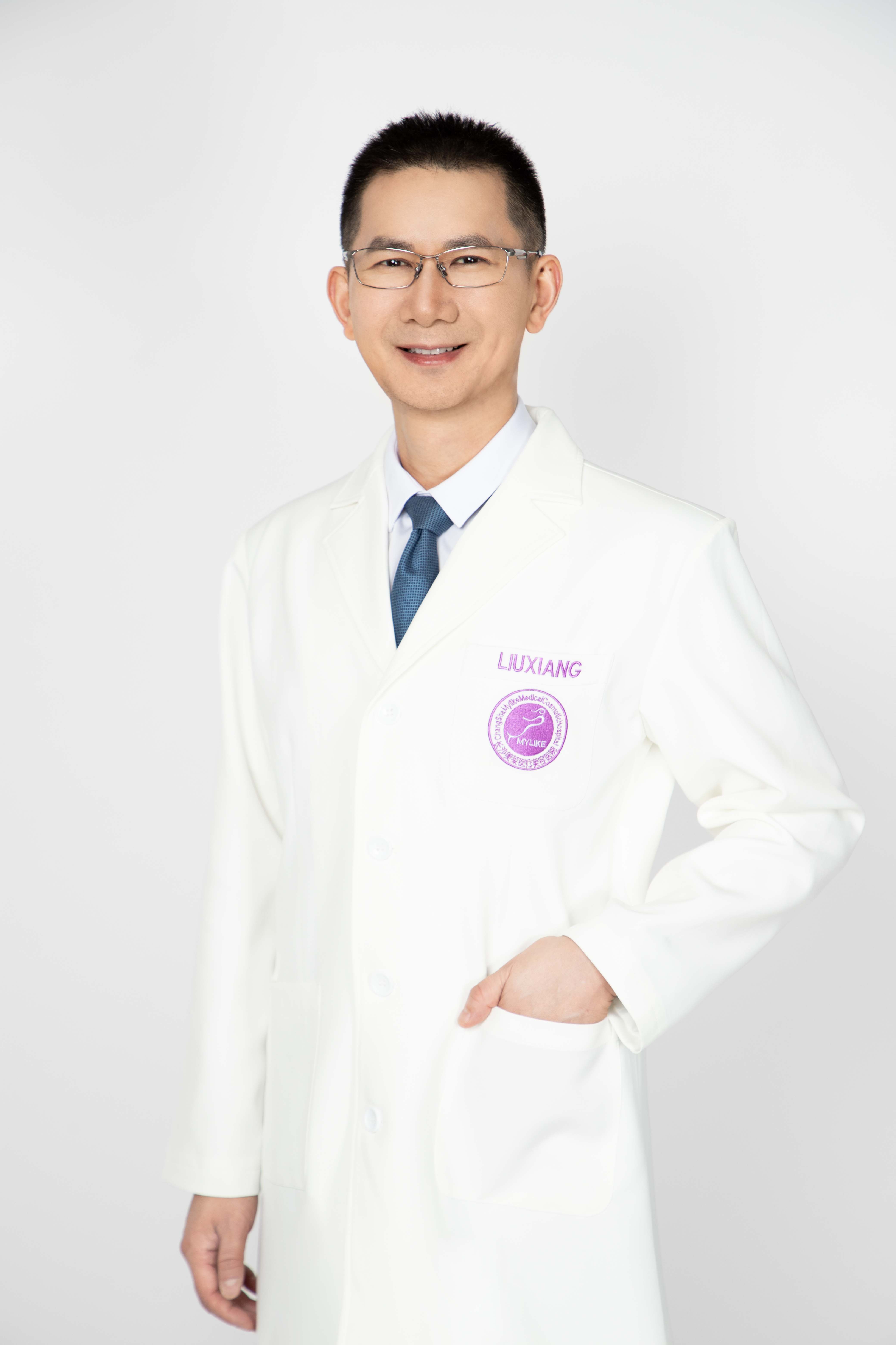 刘翔(1)_副本.jpg 刘翔(1)_副本.jpg